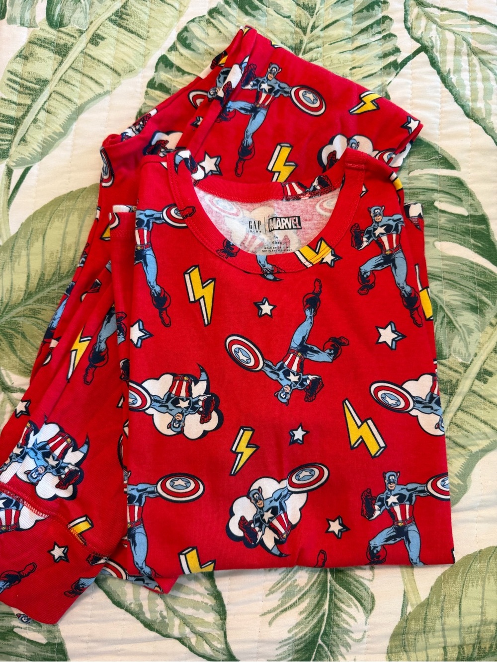 NWOT GAP Kids Red Captain America Graphic Top